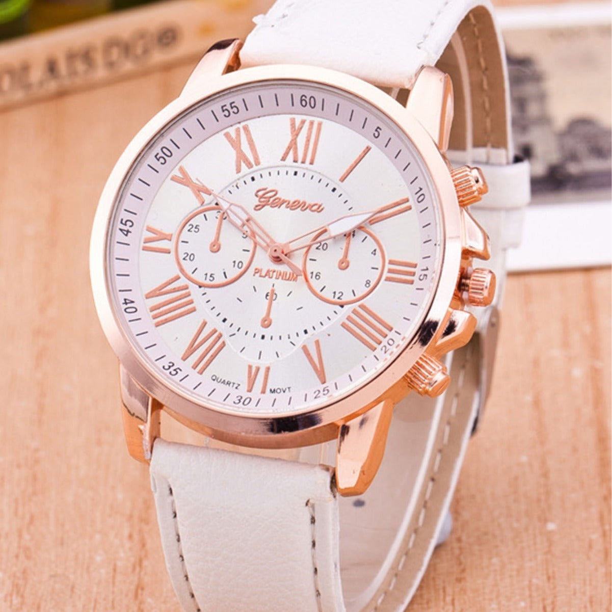 Fashion Women's Quartz Bracelet